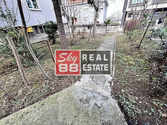 Prodaja, trosoban stan, 87m², Senjak, Beograd