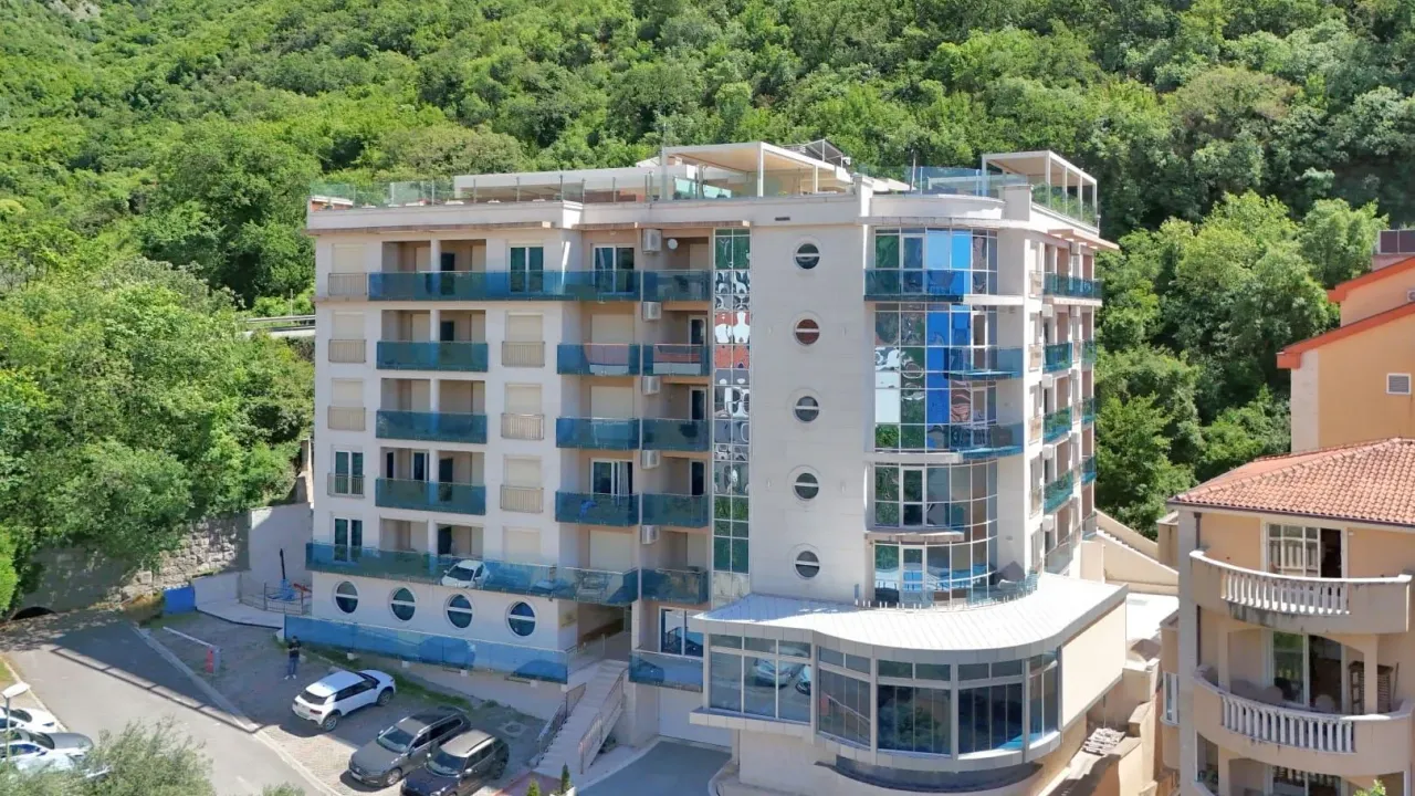 Sale, three bedroom apartment, 110m², Pržno, Budva