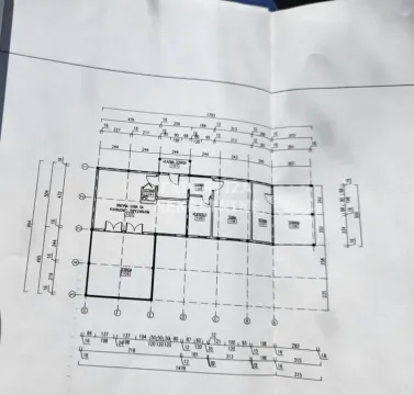 Arhitektonski nacrt osnove objekta sa dimenzijama. - image 13