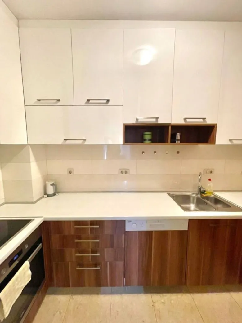 Prodaja, dvosoban stan, 79m², Centar, Podgorica