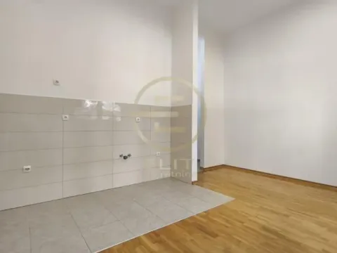 Sale, studio apartment, 23m², Socijalno, Novi Sad Sve Podlokacije - image 2