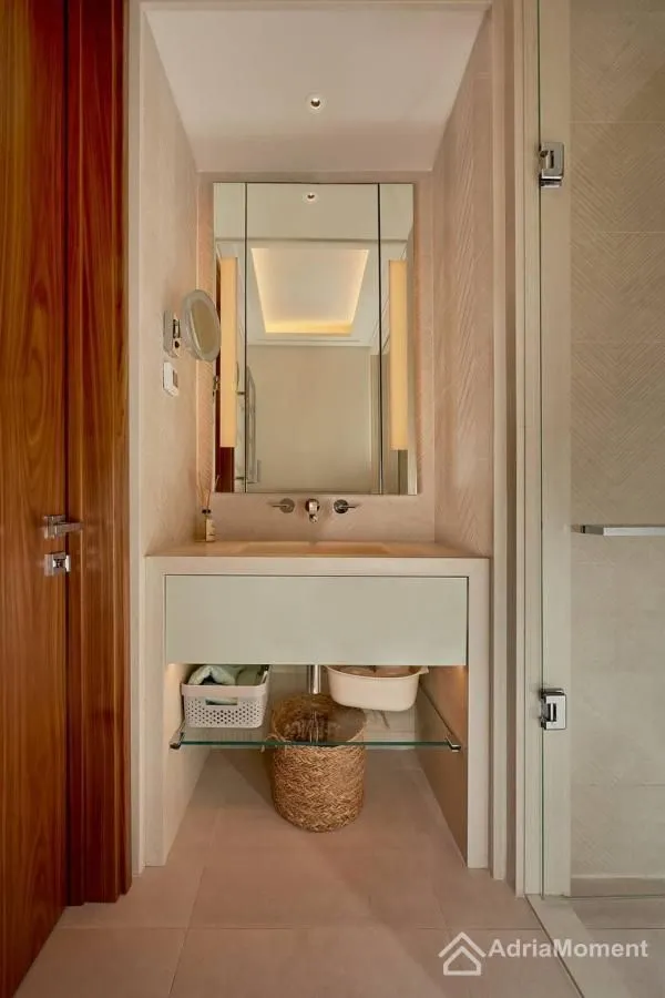Sale, two bedroom apartment, 160m², Porto Montenegro, Tivat