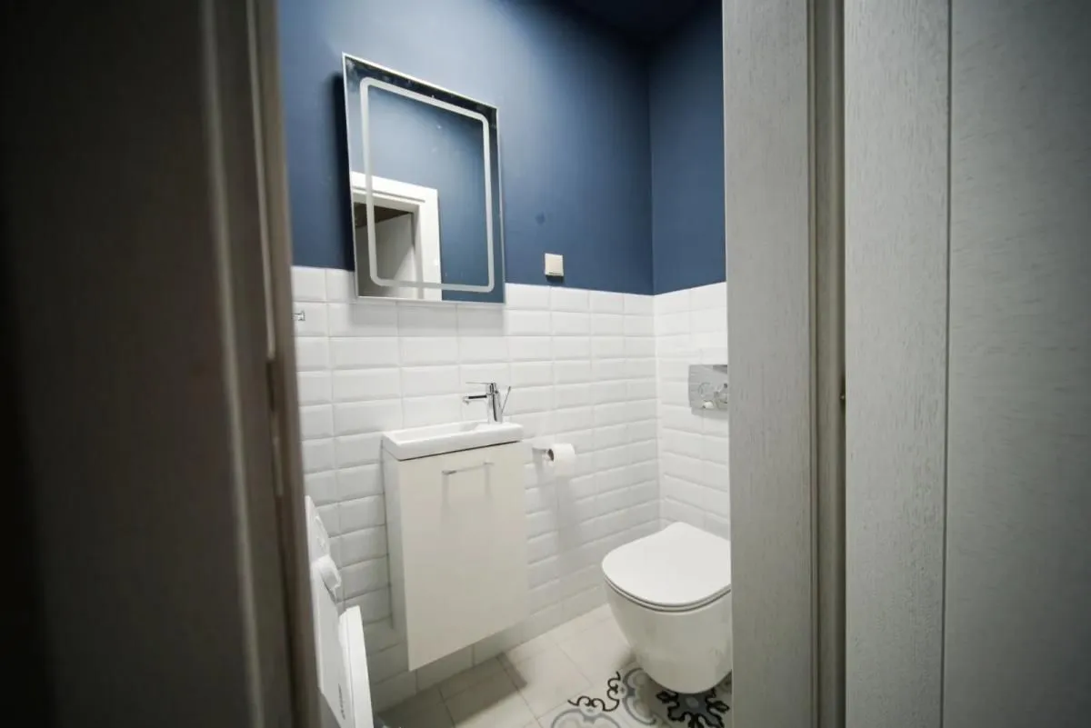 Rent, two bedroom apartment, 83m², Kotor, Crna Gora