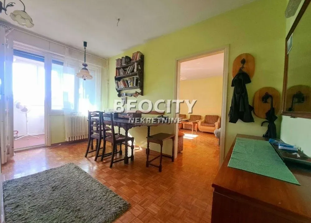 Prodaja, dvosoban stan, 42m², Centar, Novi Sad