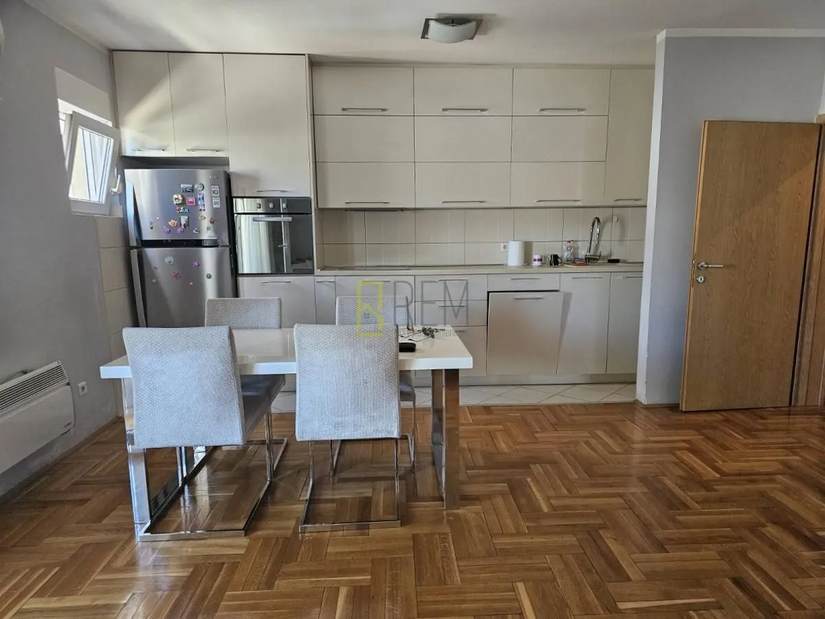Prodaja, dvosoban stan, 80m², Zagorič, Podgorica