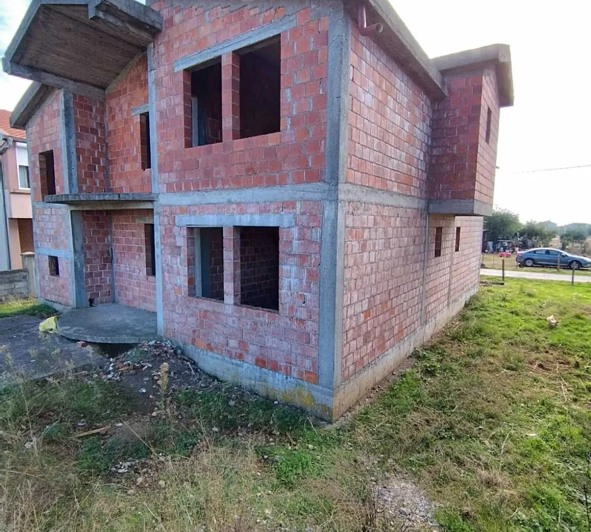 Prodaja, kuća, 300m², Podgorica, Crna Gora