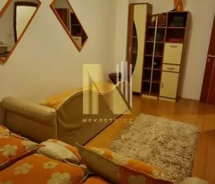 Izdavanje, četvorosoban stan, 99m², Centar, Novi Sad - image 6