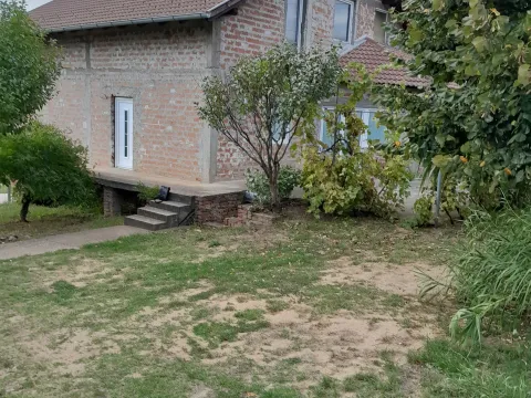 Prodaja, kuća, 312m², Bukovački plato, Petrovaradin - image 2