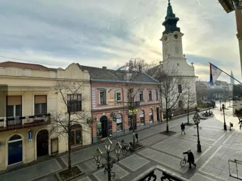 Prodaja, trosoban stan, 170m², Centar, Sombor - image 6