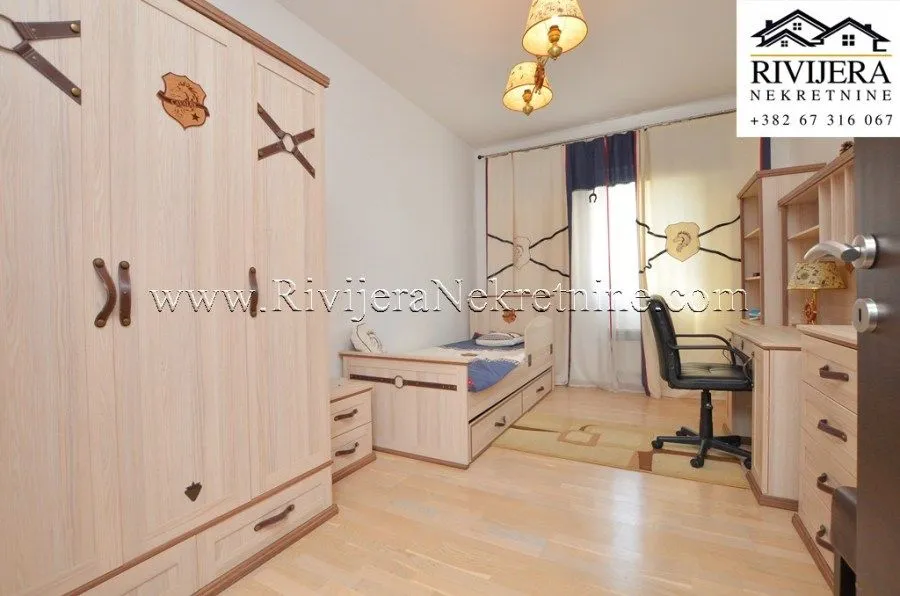 Prodaja, trosoban stan, 102m², Kumbor, Herceg Novi