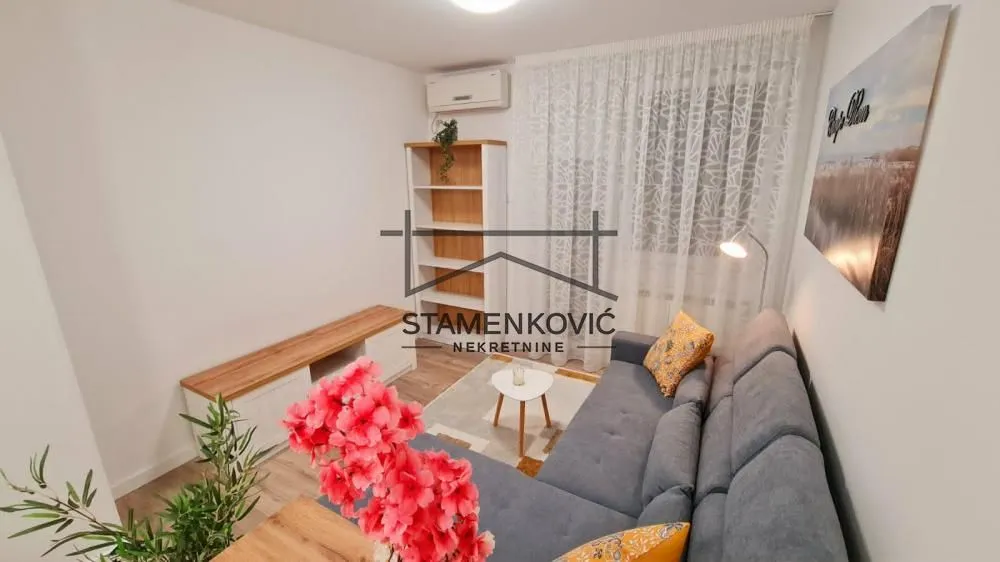 Izdavanje, stan, 34m², Sajam, Novi Sad Sve Podlokacije