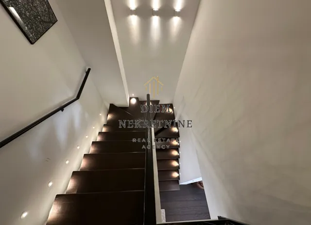 Prodaja, dvosoban stan, 94m², Podgorica, Crna Gora