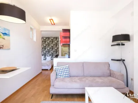 Prodaja, dvosoban stan, 75m², Budva, Crna Gora - image 10