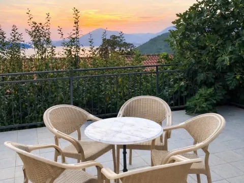 Rent, house, 70m², Pržno, Budva - image 8