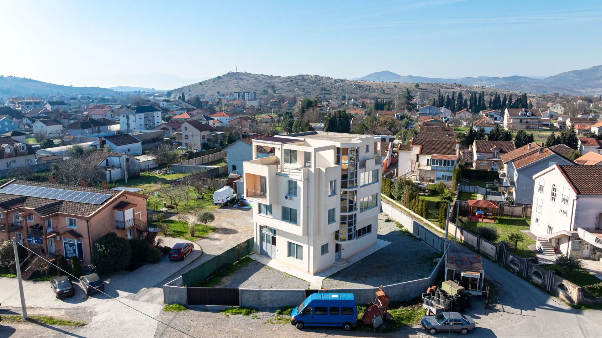 Rent, office space, 600m², Gornja Gorica, Podgorica