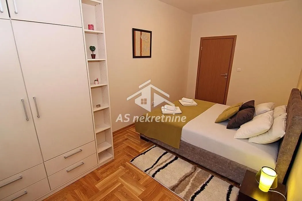 Izdavanje, dvosoban stan, 50m², Trošarina, Voždovac Sve Podlokacije