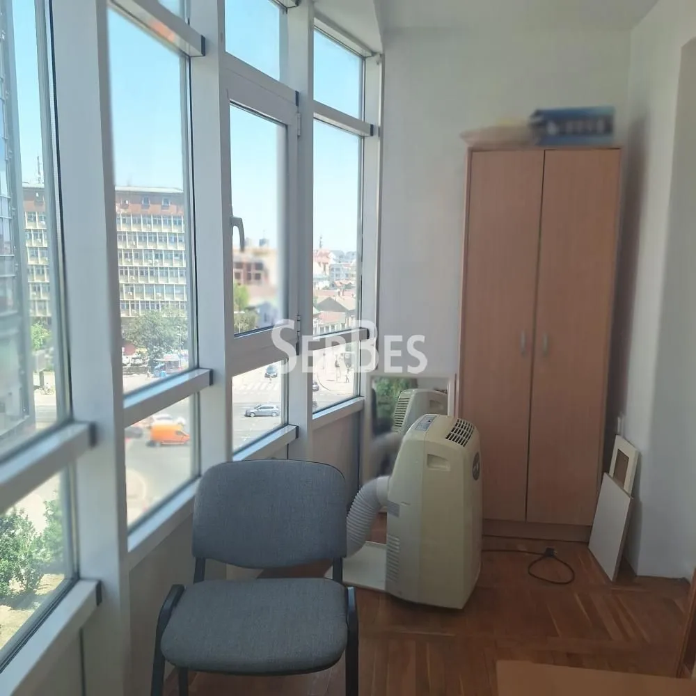 Izdavanje, jednosoban stan, 30m², Bulevar Oslobodjenja, Novi Sad Sve Podlokacije