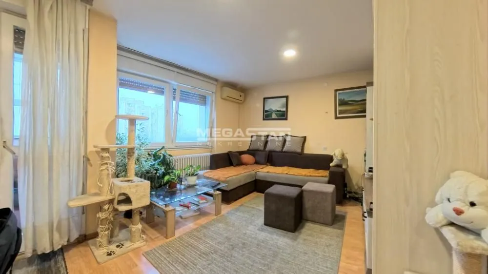 Prodaja, trosoban stan, 76m², Stari Grad, Beograd