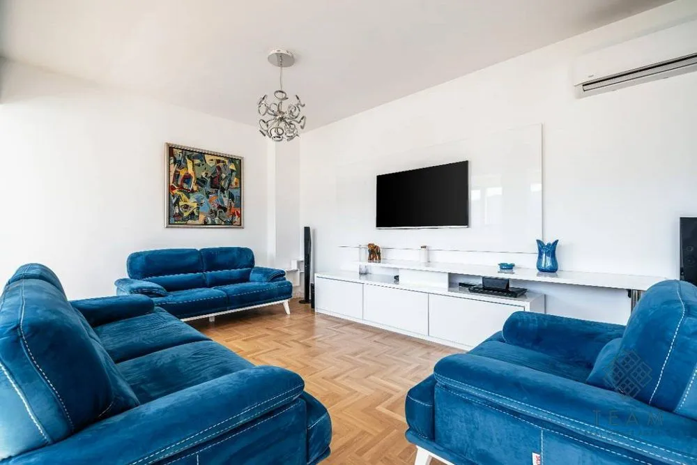 Sale, three bedroom apartment, 105m², Centar, Budva