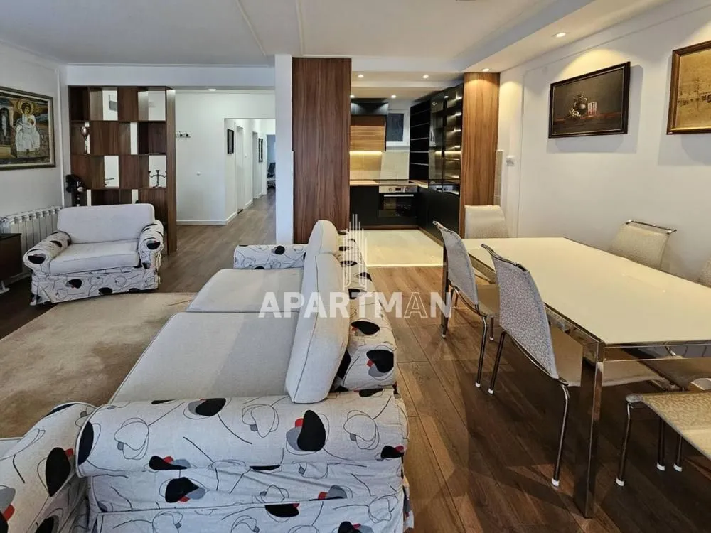 Izdavanje, trosoban stan, 80m², Vračar Sve Podlokacije, Beograd