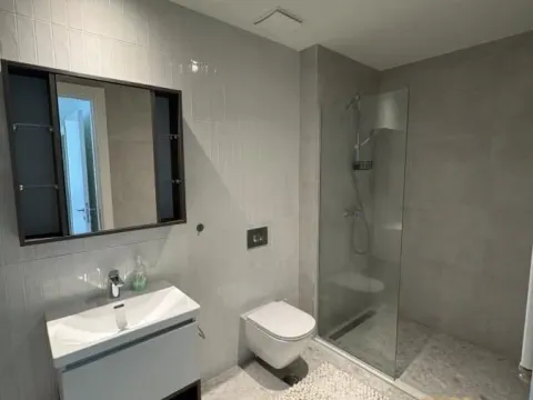 Izdavanje, trosoban stan, 83m², Savski Venac, Beograd - image 10