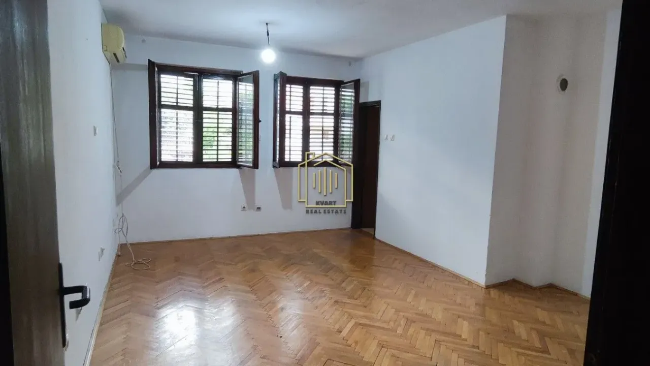 Izdavanje, dvosoban stan, 67m², Momišići, Podgorica