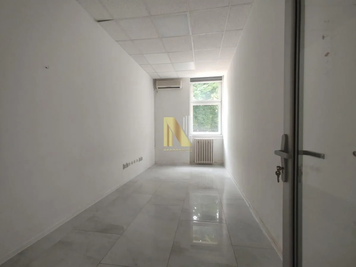 Rent, office space, 160m², Centar, Novi Sad