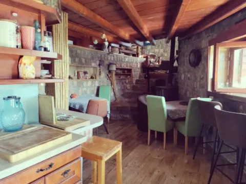 Izdavanje, kuća, 100m², Radovići, Tivat - image 6