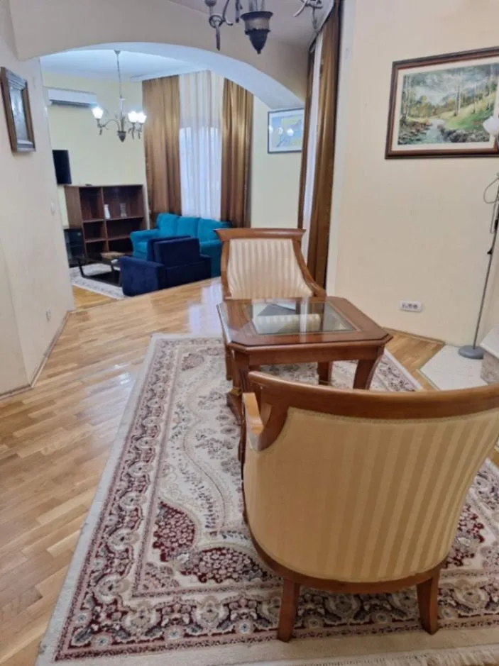 Izdavanje, dvosoban stan, 120m², Tološi, Podgorica