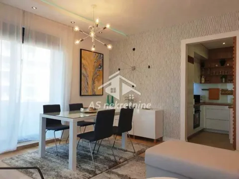 Izdavanje, trosoban stan, 72m², Novi Beograd Blok 67, Novi Beograd Sve Podlokacije - image 12