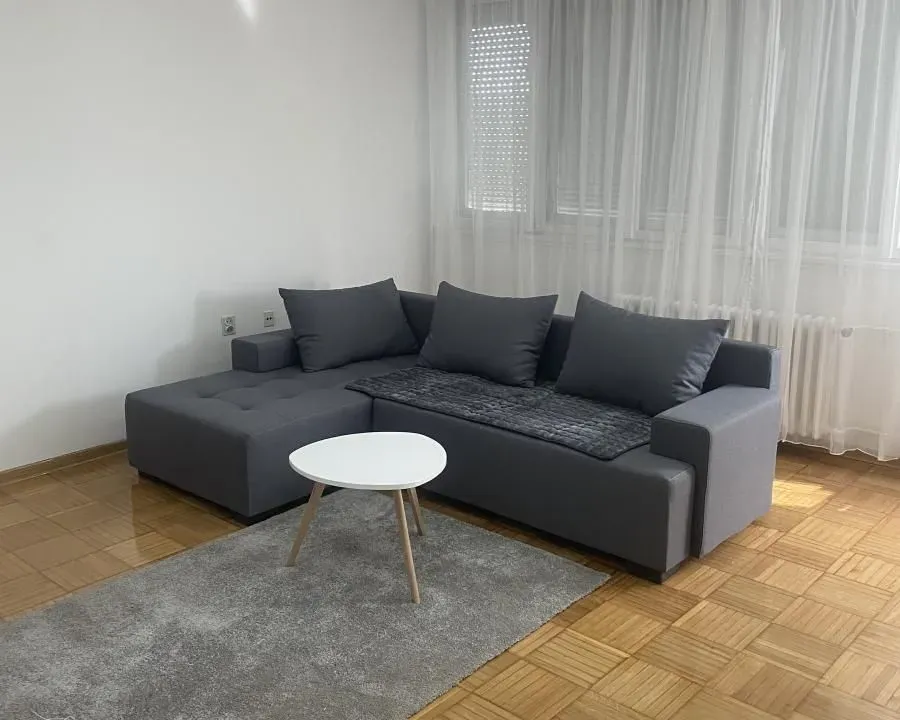 Izdavanje, dvosoban stan, 67m², Konjarnik, Voždovac Sve Podlokacije