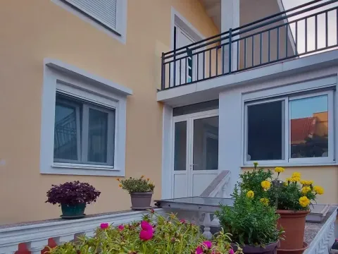 Rent, three bedroom apartment, 130m², Zabjelo, Podgorica - image 15