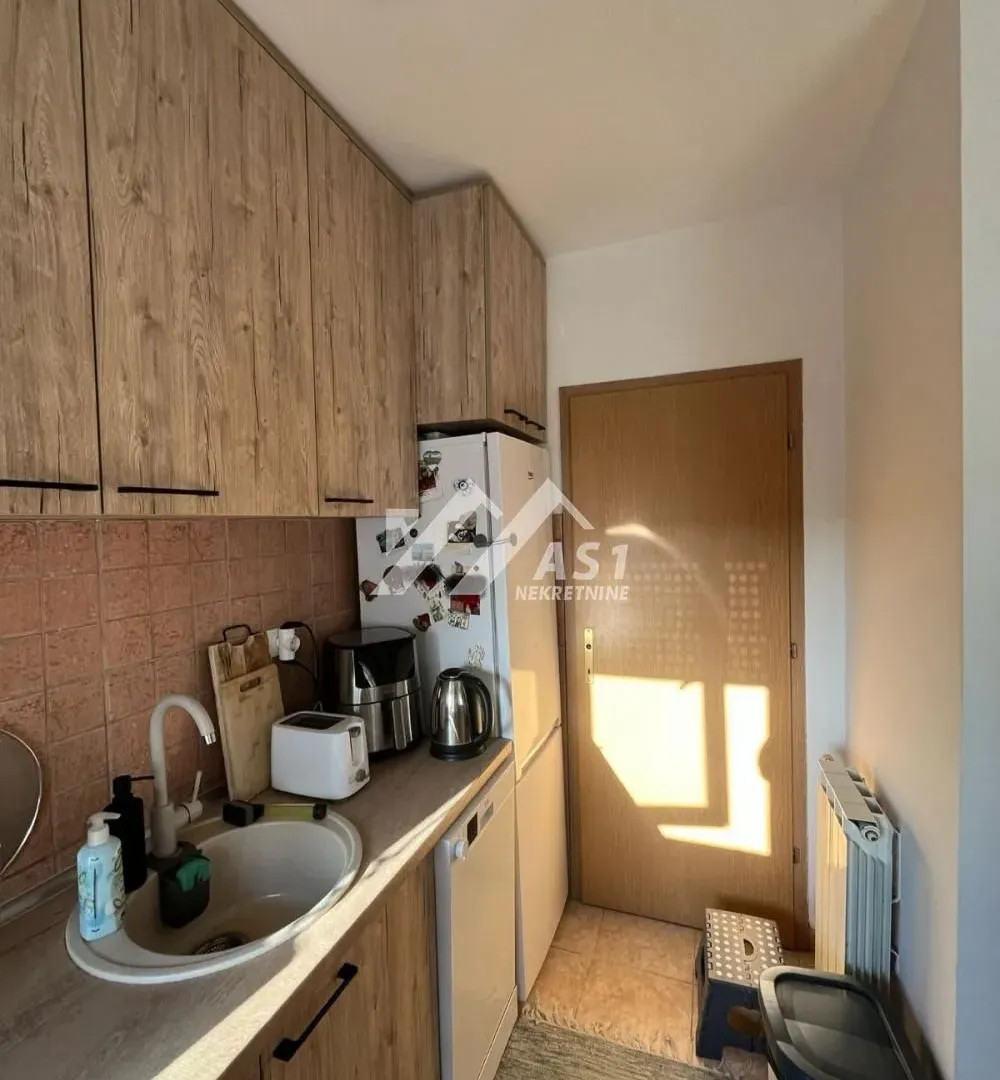Izdavanje, dvosoban stan, 48m², Telep, Novi Sad Sve Podlokacije