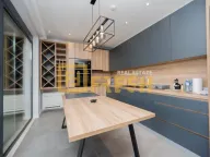 Izdavanje, kuća, 214m², Stara Varoš, Podgorica - image 7