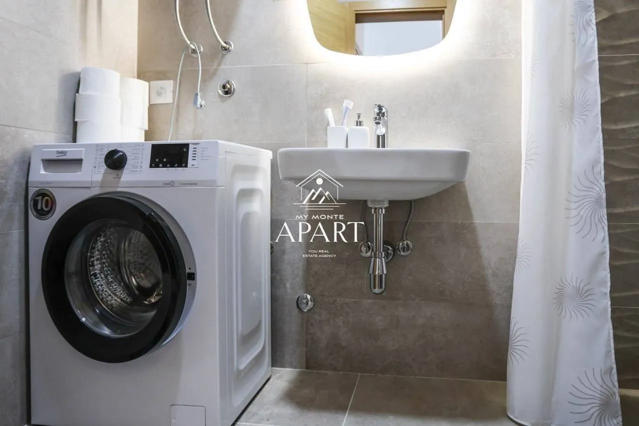 Rent, one bedroom apartment, 45m², Bečići, Budva