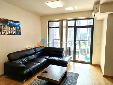 Izdavanje, trosoban stan, 83m², Savski Venac, Beograd - image 2