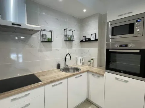 Sale, one bedroom apartment, 43m², Budva, Crna Gora - image 9