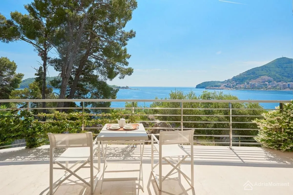 Prodaja, dvosoban stan, 125m², Centar, Budva