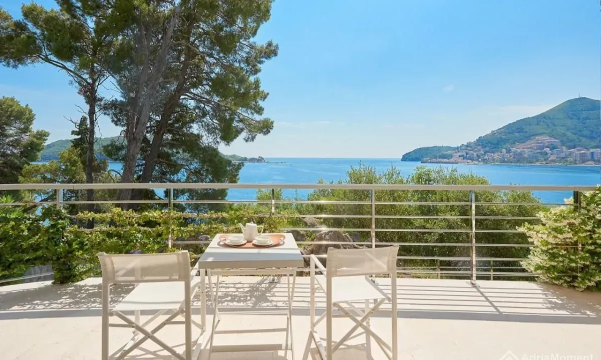 Prodaja, dvosoban stan, 125m², Centar, Budva