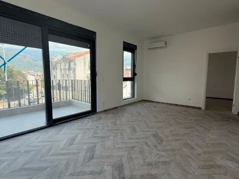Prodaja, jednosoban stan, 53m², Centar, Budva - image 12