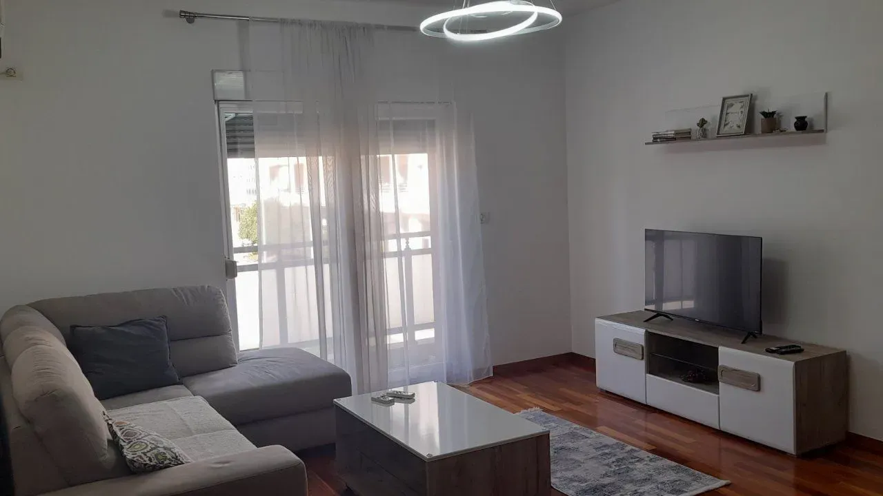 Izdavanje, jednosoban stan, 53m², City Kvart, Podgorica