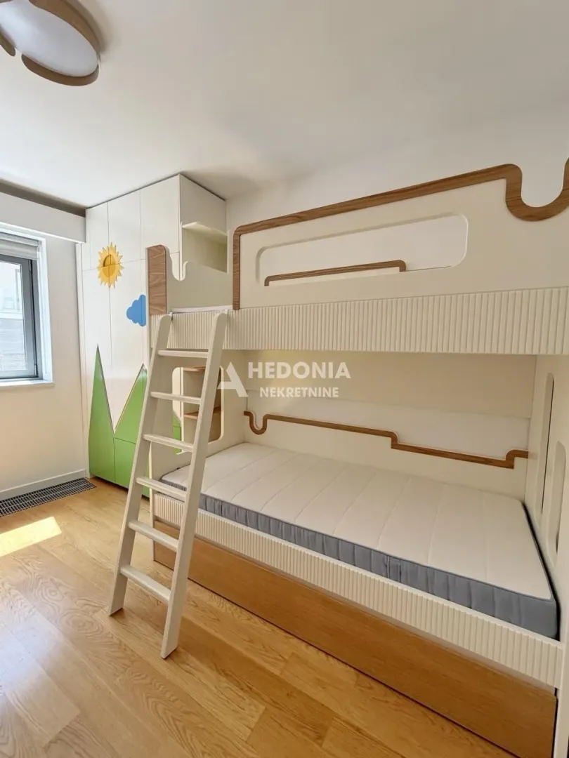 Izdavanje, četvorosoban stan, 117m², Novi Beograd Blok 65, Novi Beograd Sve Podlokacije
