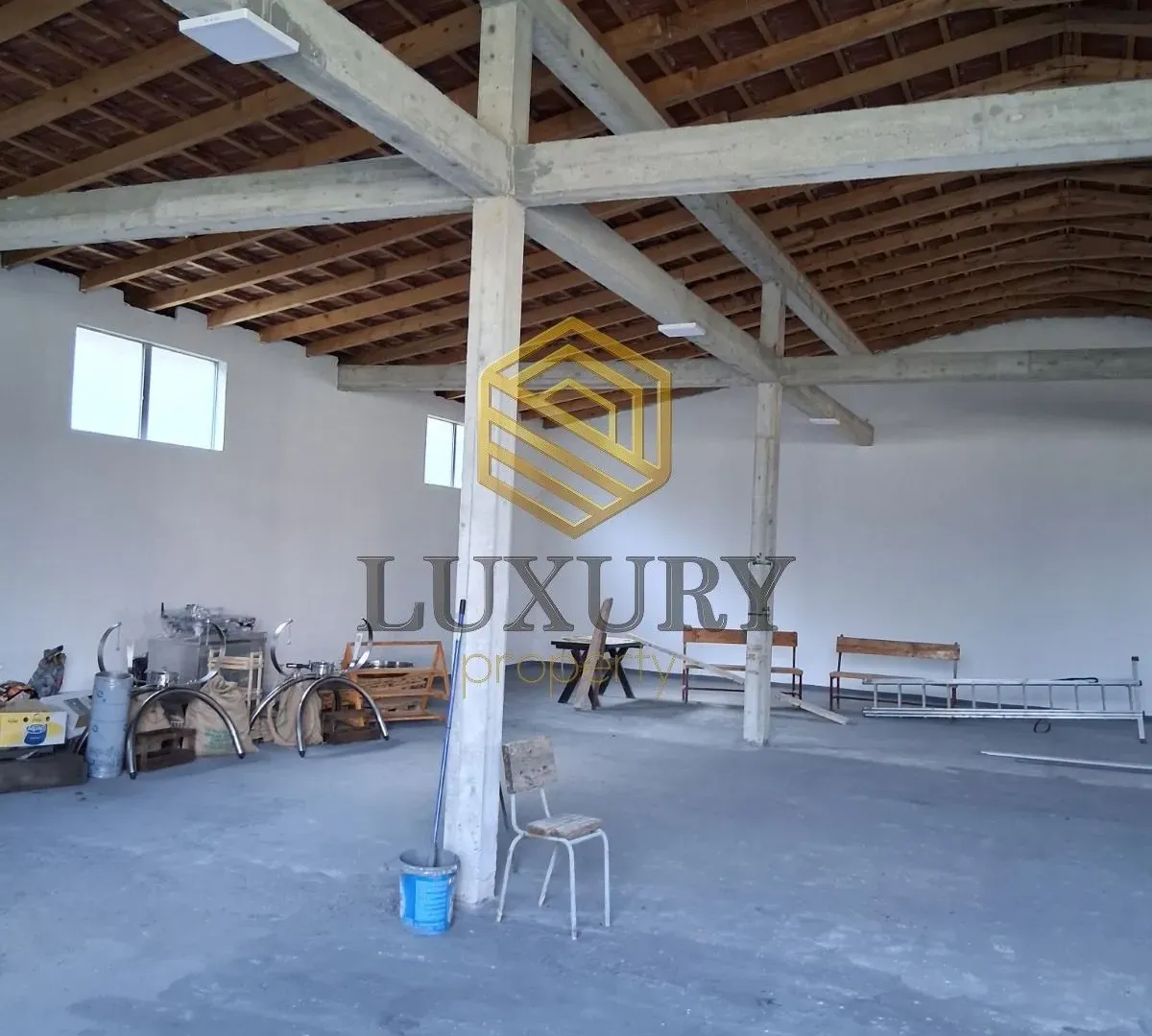 Rent, office space, 290m², Spuž, Danilovgrad