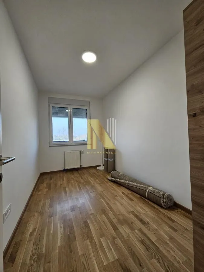 Izdavanje, trosoban stan, 63m², Avijatičarsko naselje, Novi Sad Sve Podlokacije