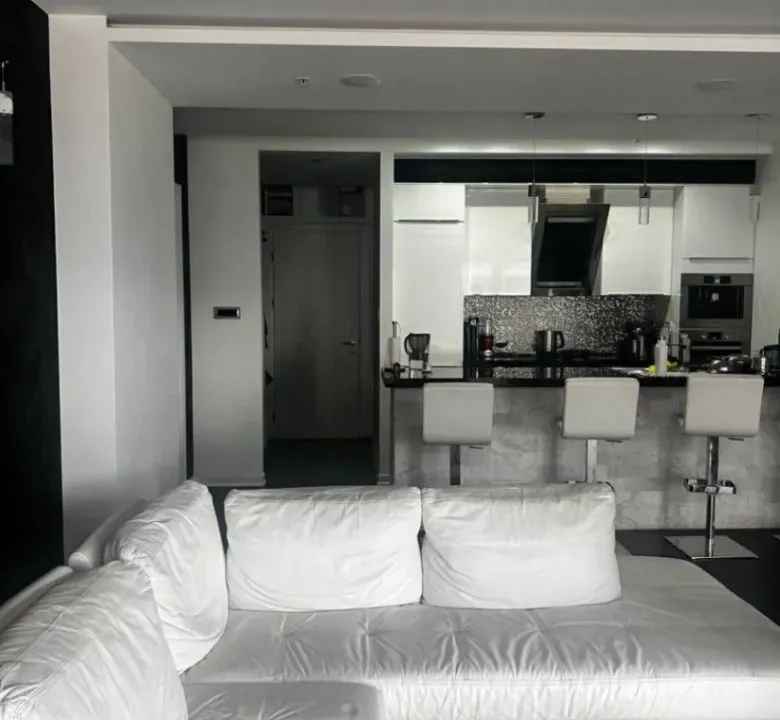 Prodaja, trosoban stan, 104m², Tree cane, Budva