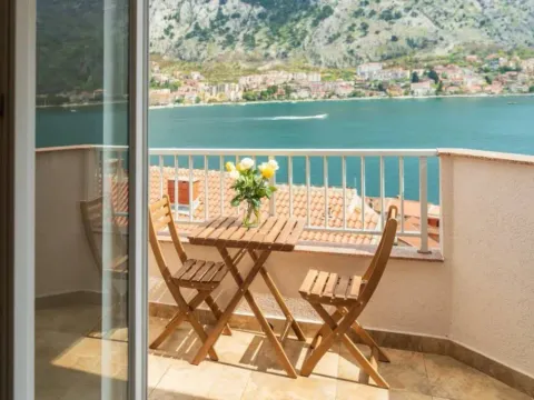 Prodaja, dvosoban stan, 50m², Muo, Kotor - image 4