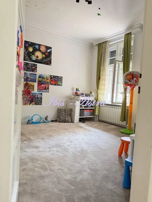 Sale, three bedroom apartment, 108m², Skadarlija, Beograd