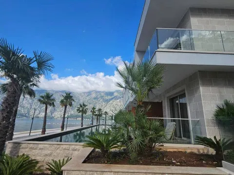 Prodaja, kuća, 400m², Centar, Kotor - image 3