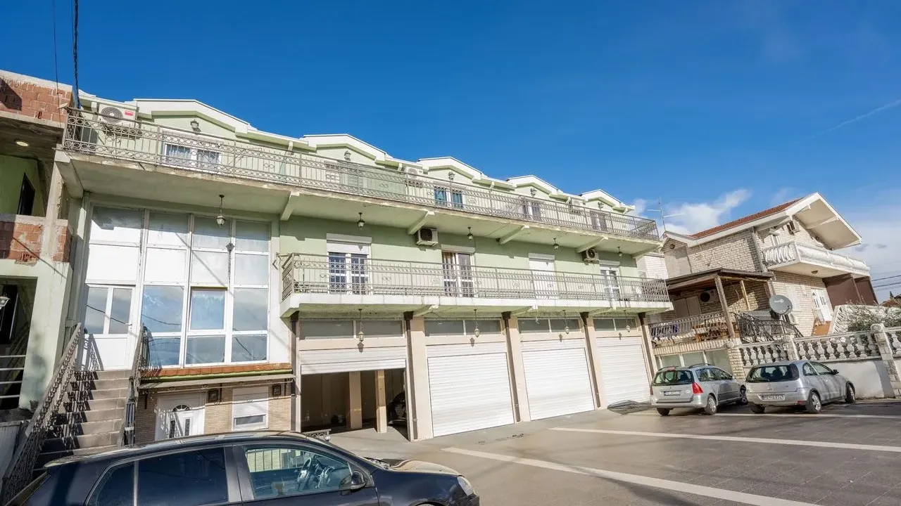 Izdavanje, poslovni prostor, 10m², Zagorič, Podgorica