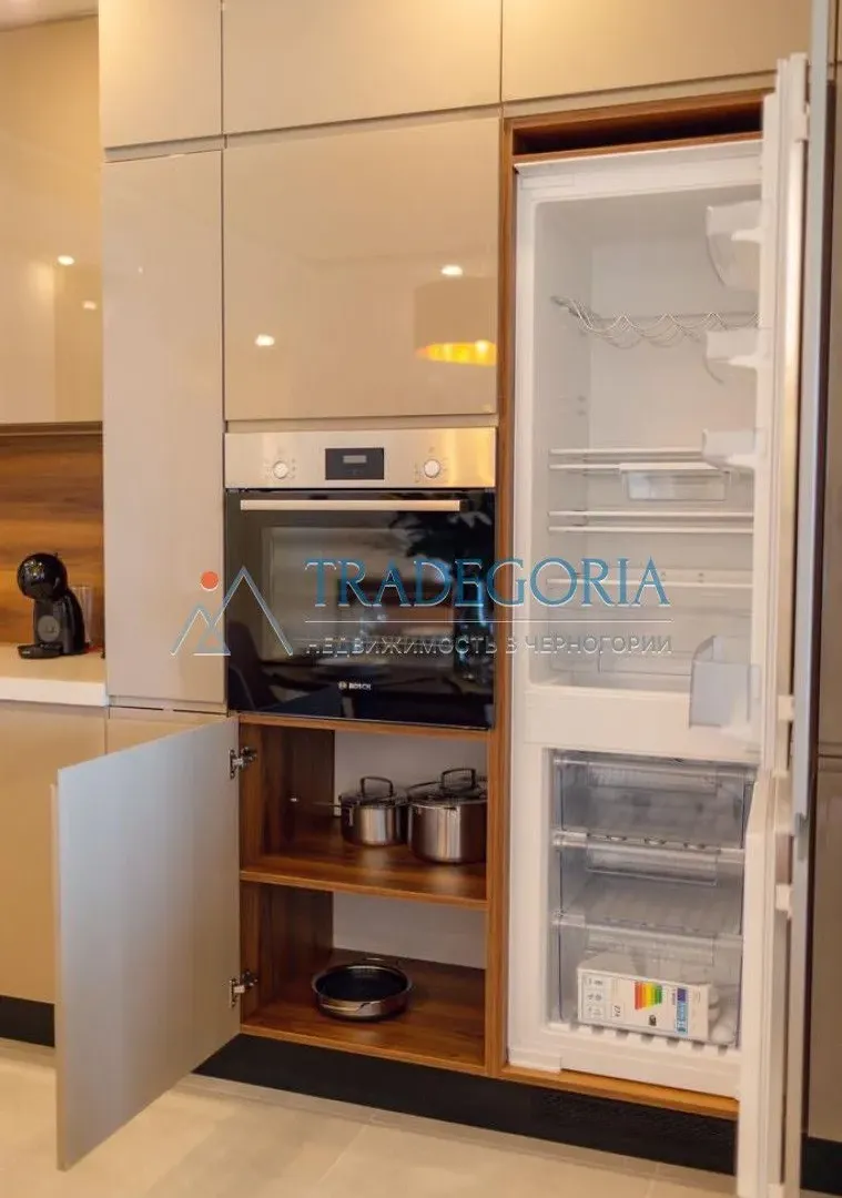 Prodaja, dvosoban stan, 110m², Rafailovići, Budva